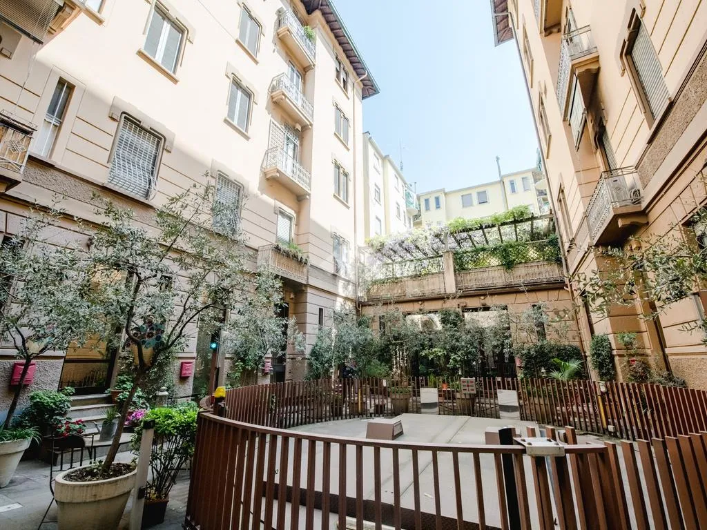 Aed - Retro Loft with Garden View in Milan