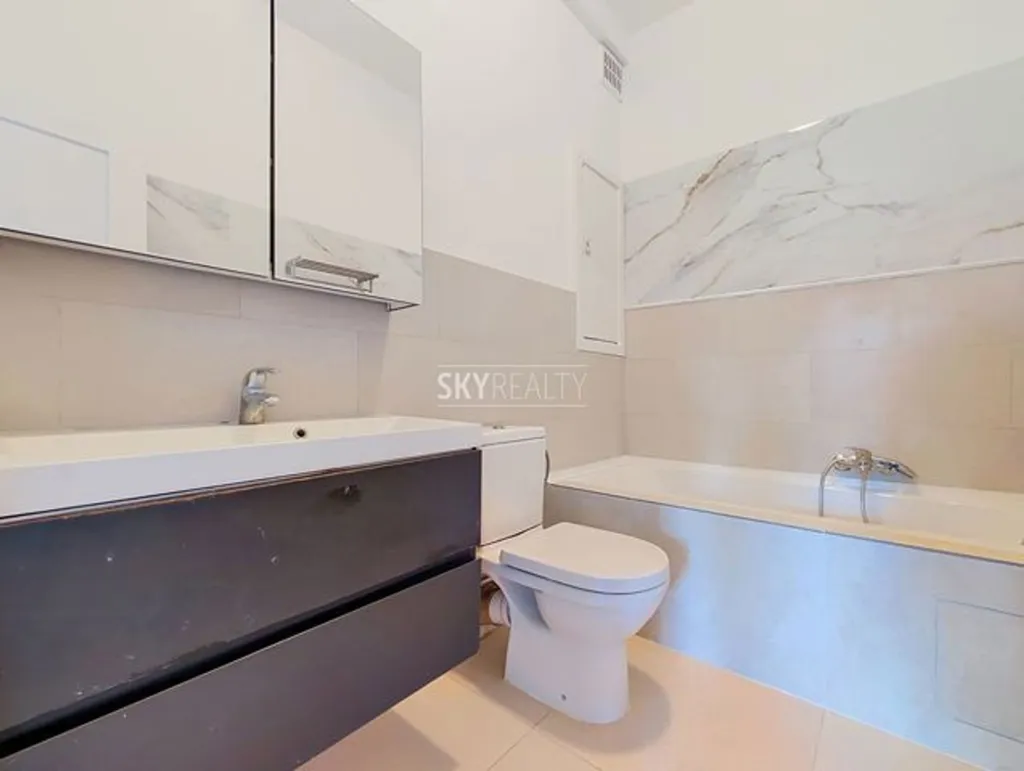 Salles de bain - Penthouse 3 Façades avec Cave et Garage derrière le Bois de la Cambre