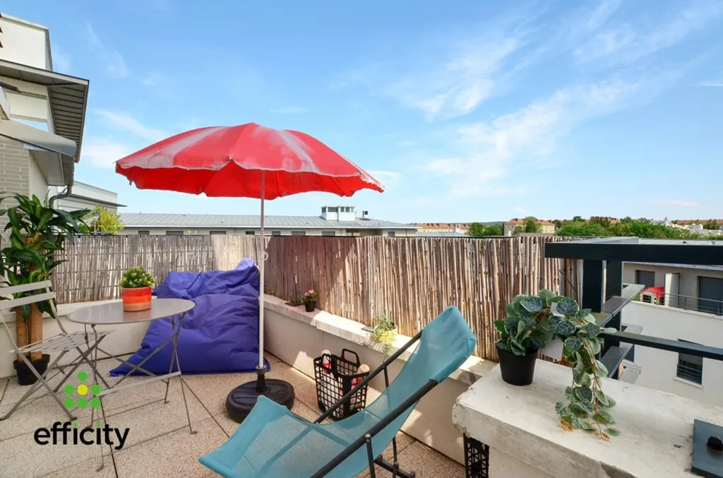 Terrasse - Appartement Familial avec Terrasses à Ermont