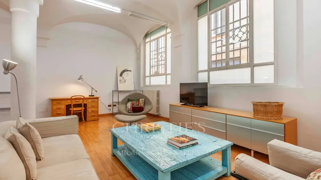 Séjour - Open-Plan Loft with Short-Term Rental in Bologna