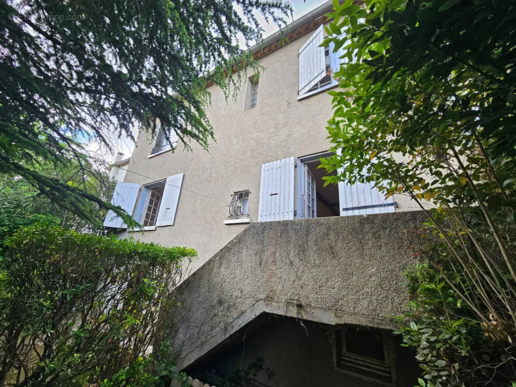 5-toaline maja asukohas Carcassonne