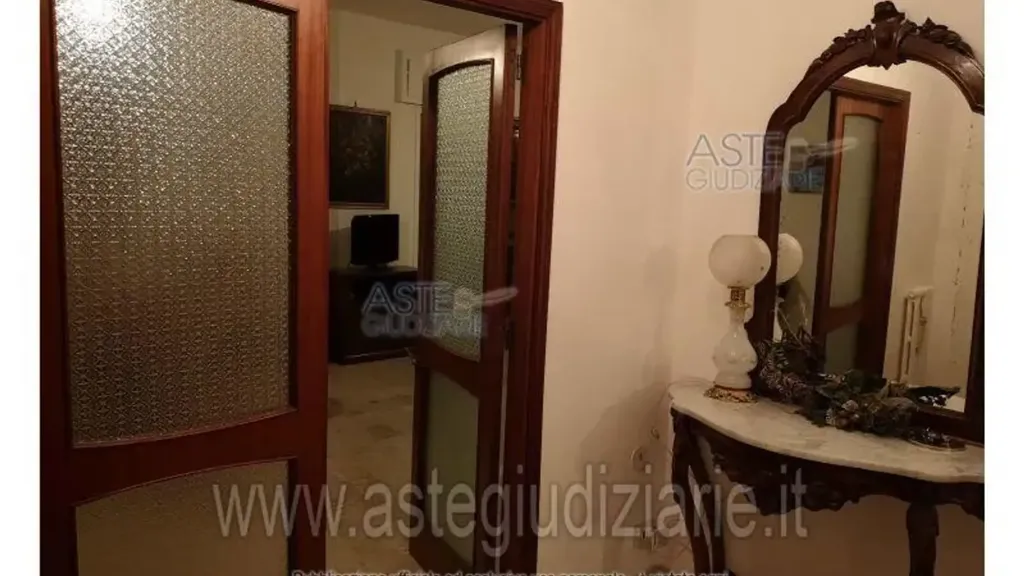Esik - Penthouse Apartment with Balconies in Taranto