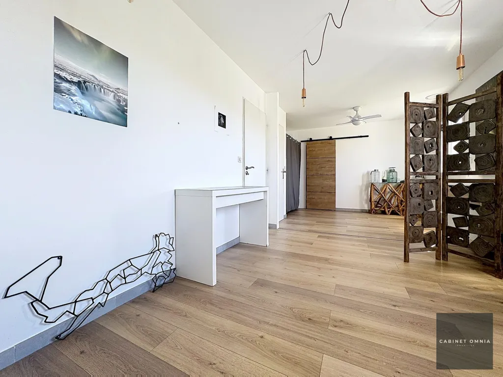 hallway_entrance
