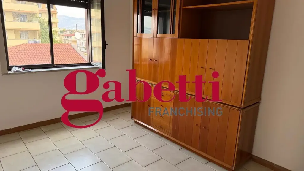 Chambres - Apartment with Triple Balcony in San Nicola La Strada