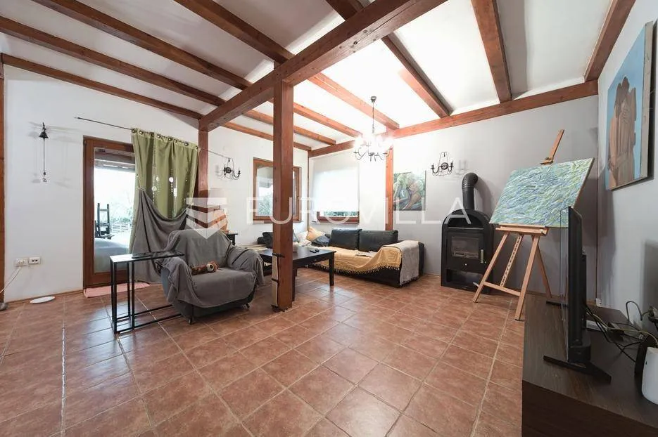 Elutuba - Traditional House with Pool in Bilje