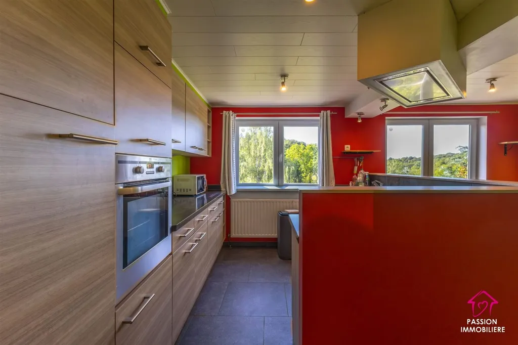 Köök - Spacious House with Japanese Garden in Hanzinne