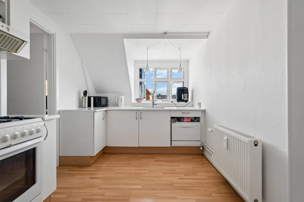 Cuisine - Charming 3-Bedroom Apartment in Aalborg Centre