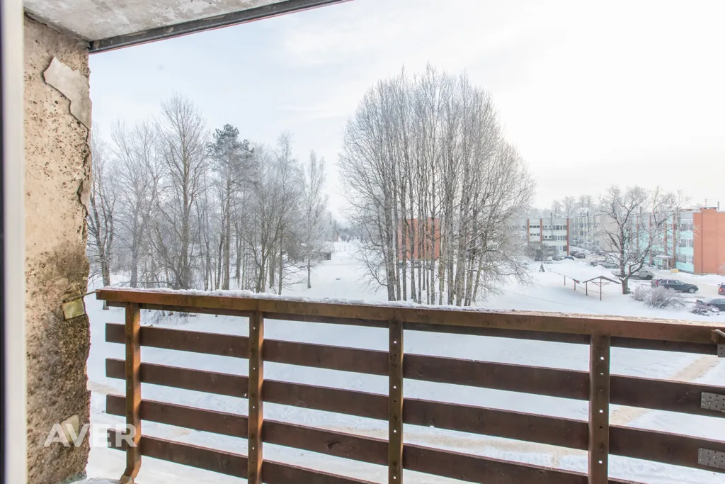 Balcone - Spacious 4-Bedroom Flat with Terrace in Rembate