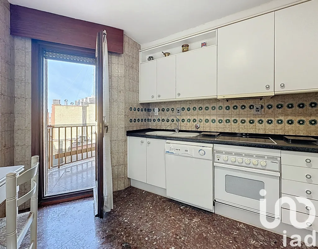 Köök - Spacious 5-Bedroom Flat with Terrace in Zaragoza