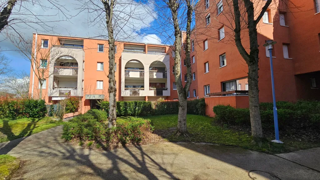 Jardin - Appartement Lumineux en Centre-ville à Castanet-Tolosan