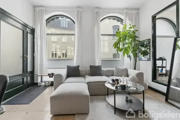 Séjour - Apartment with Large Windows in Aarhus C