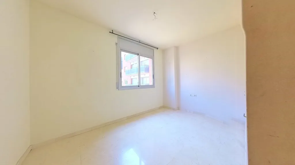 Toad - Occupied Flat with Terrace in Sabadell