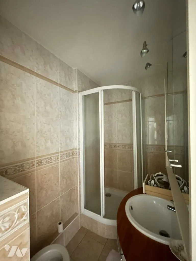 Salles de bain - Appartement T5 avec balcons à Nantes