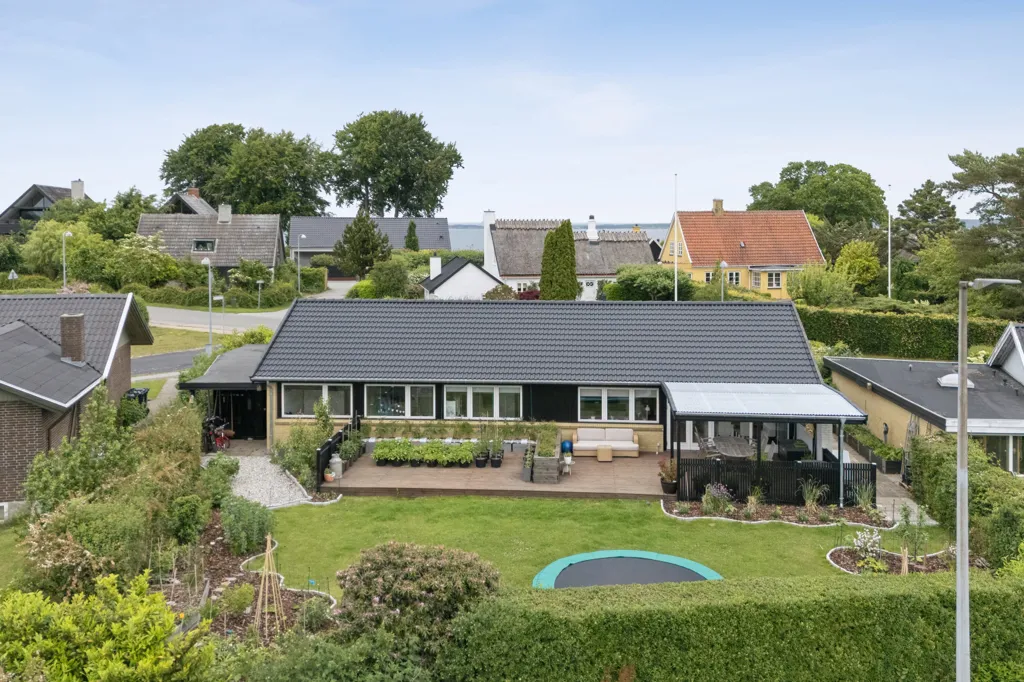 Õhuvaade - Villa with Garden in Ålsgårde