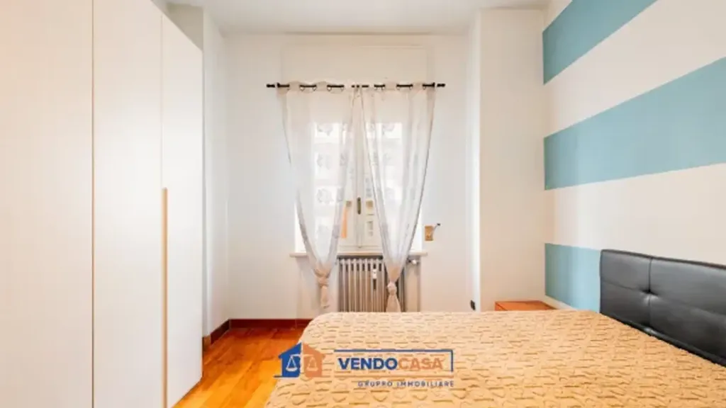 Chambres - Apartment with Balcony in Cuneo