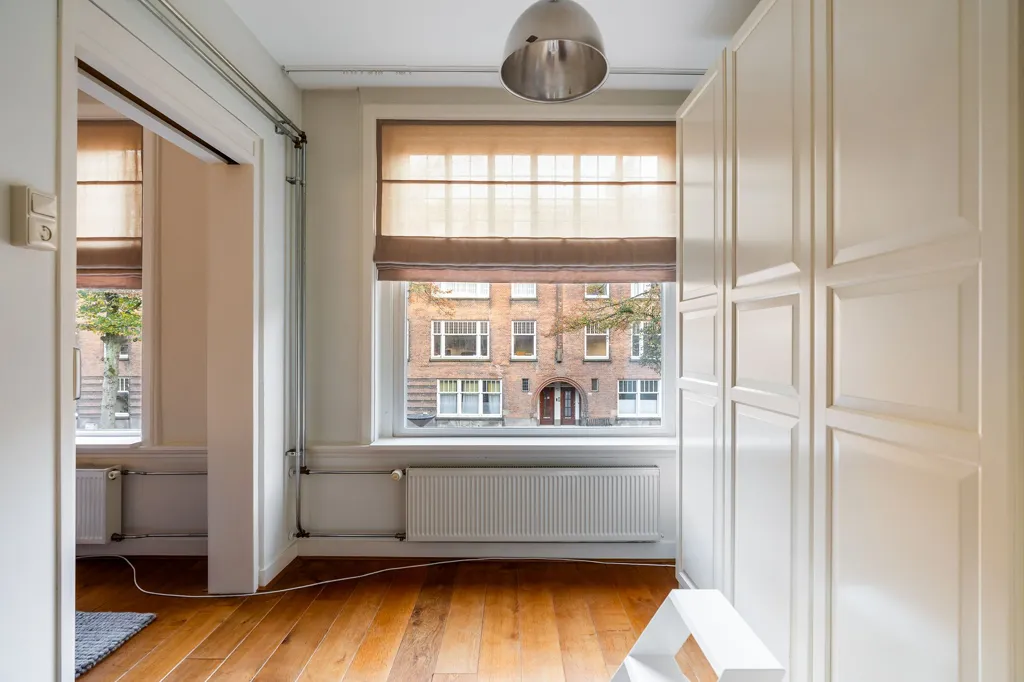 Kabinet - 4-toaline korter asukohas Rotterdam
