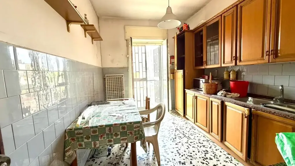 Köök - Spacious Apartment with Balconies in Napoli