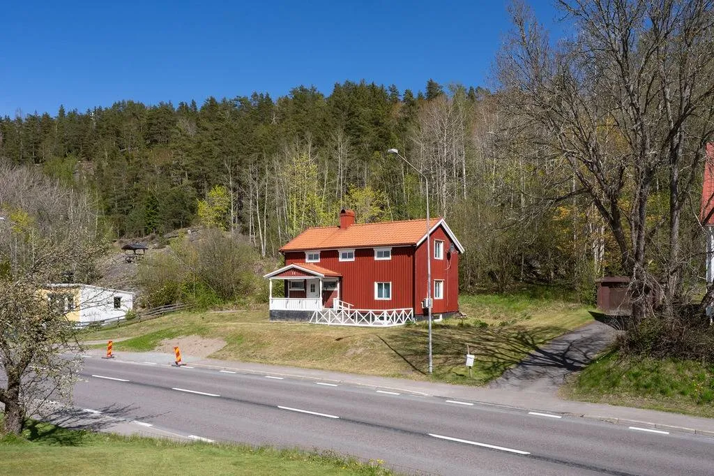 Välivaade - Red Villa with Garden in Bengtsfors