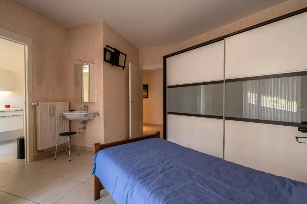 Magamistoad - Modern Ground Floor Flat near Aalst Park
