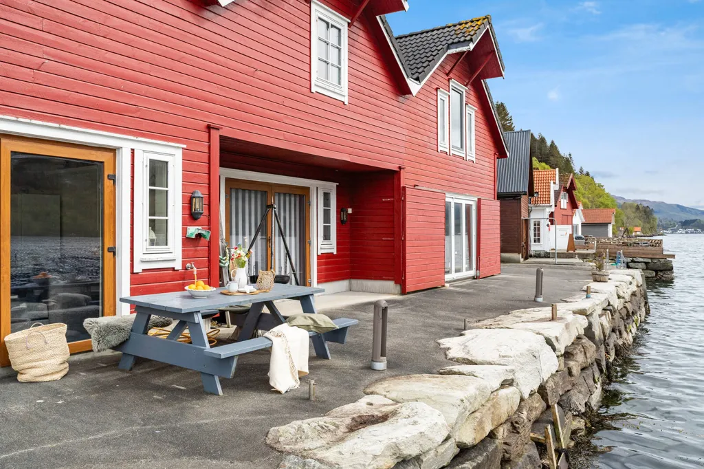 Välivaade - Naust with Sea View in Ølen