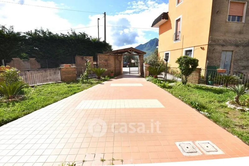 Aed - Apartment with Parking in Lapio