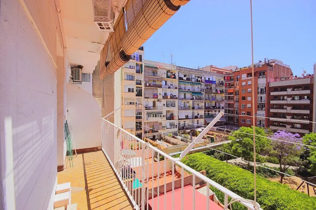 Balcon - Apartment with Balcony and Terrace in L'Antiga Esquerra de l'Eixample