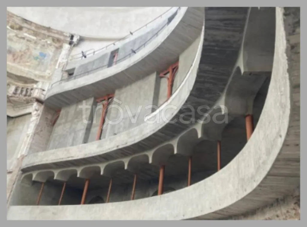 Pièces - Auctioned Apartment with Balcony in Codogno