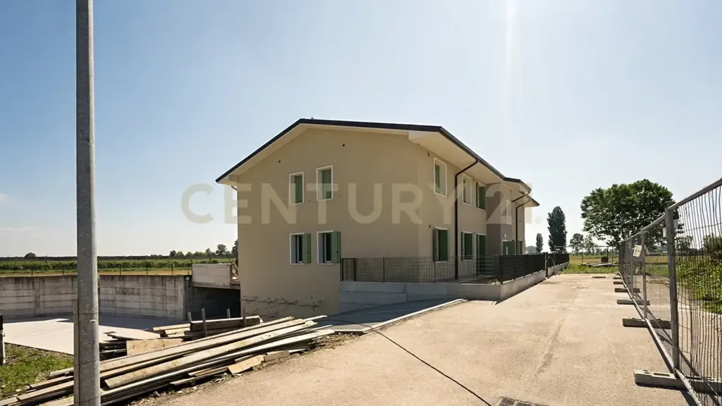 Exterior - New Ground-Floor Flat with Garden in Zevio