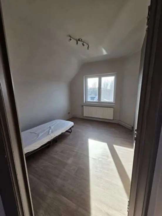 Chambres - Appartement Rénové avec Cuisine Équipée