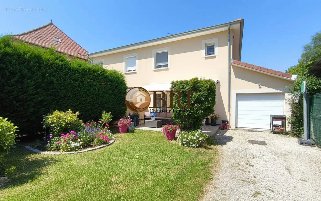 Välivaade - Recent Villa with Garden in Bourgoin-Jallieu