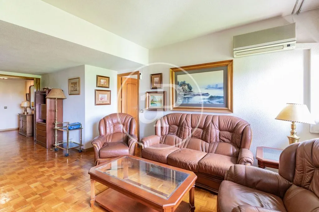 Elutuba - Luxury Apartment with River Views in Madrid