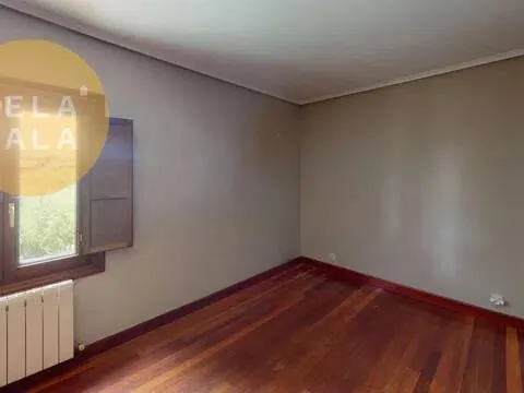 Toad - Chalet with Extensive Land in Getxo
