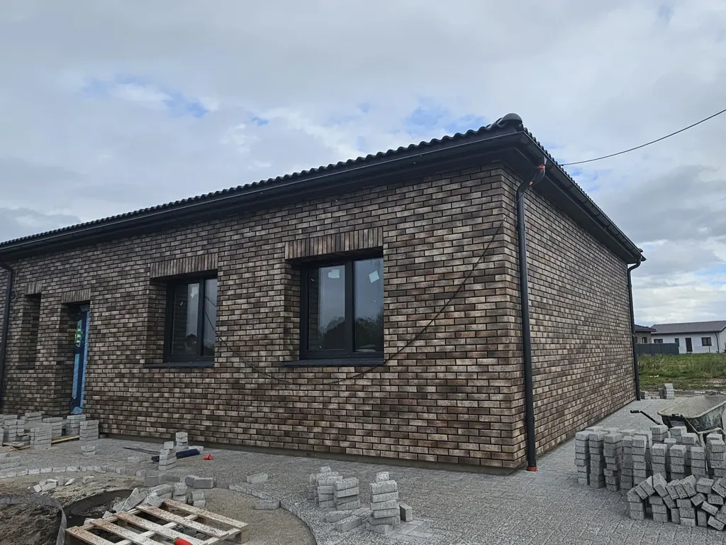 Esterno - Built and Fitted House with Terrace in Slengiai