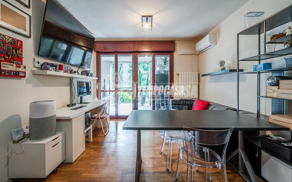 Kabinet - Two-Bedroom Apartment with Terrace in Milan