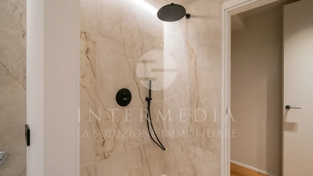 Vannitoad - Rusticated Flat with Balcony in Brescia