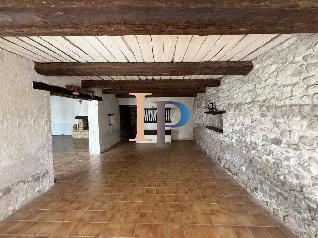 Toad - Traditional House with Open Views in Chauffailles