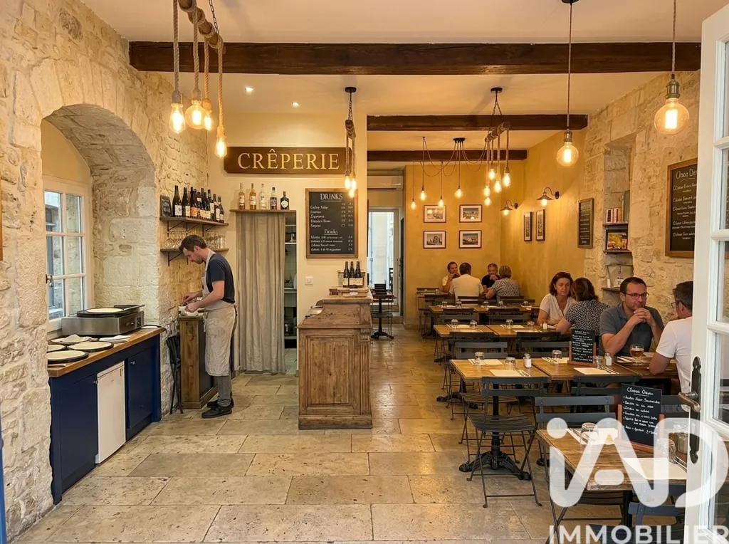 Dining Room - Crêperie with Terraced Seating in Nîmes