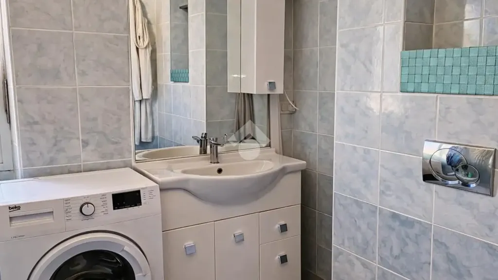 Salles de bain - Panoramic 2-Bed Flat with Balcony in Rivalta Di Torino