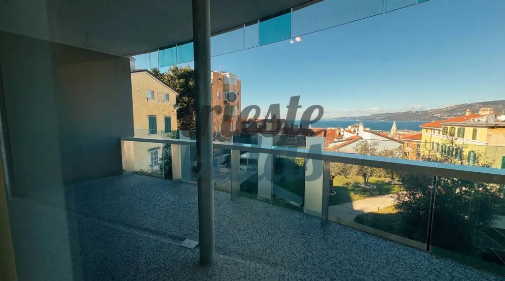 Balcone - Duplex Apartment with Sea View in Trieste