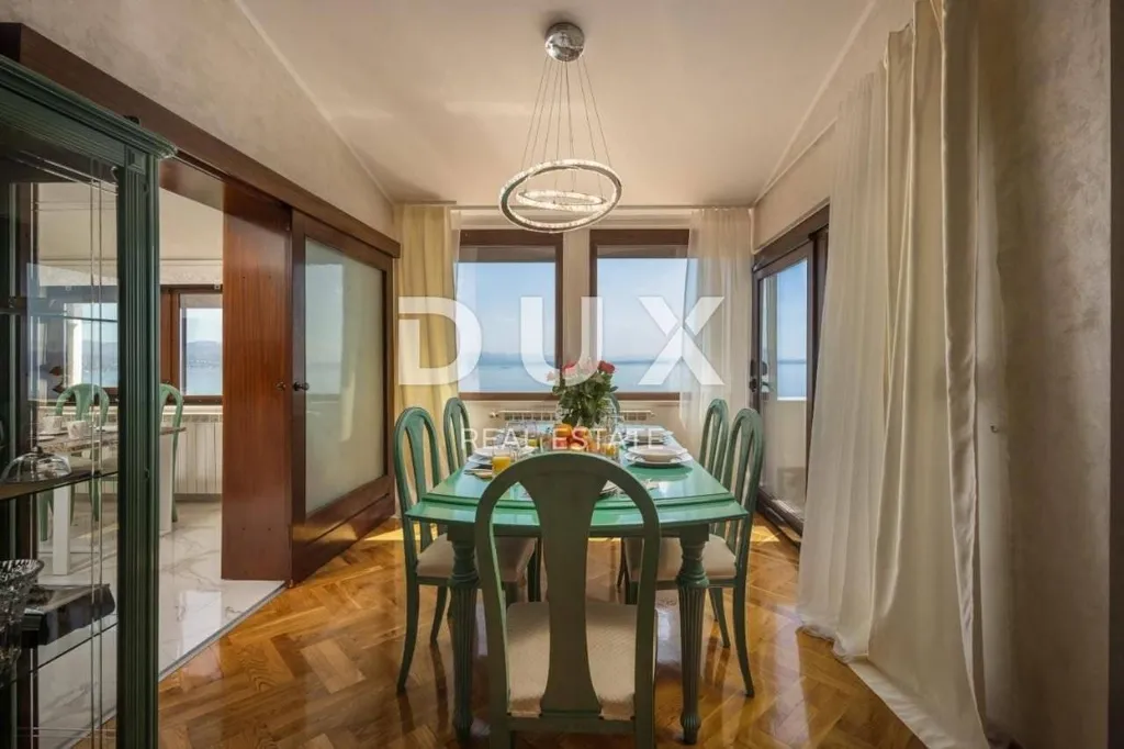 Söögituba - Apartment with Sea View in Opatija
