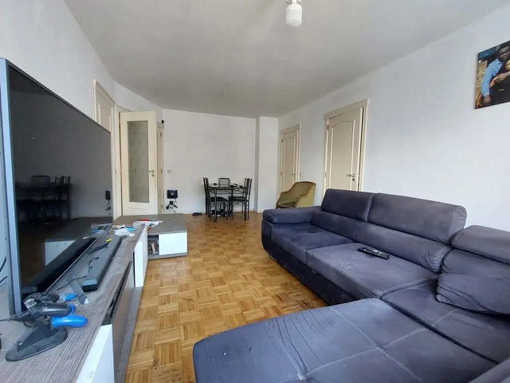 Soggiorno - Renovate Apartment with Park Access in Antwerp