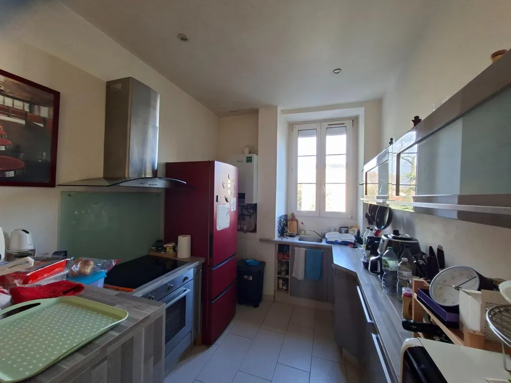 Köök - 1949 Built Apartment with High Ceilings in Mulhouse