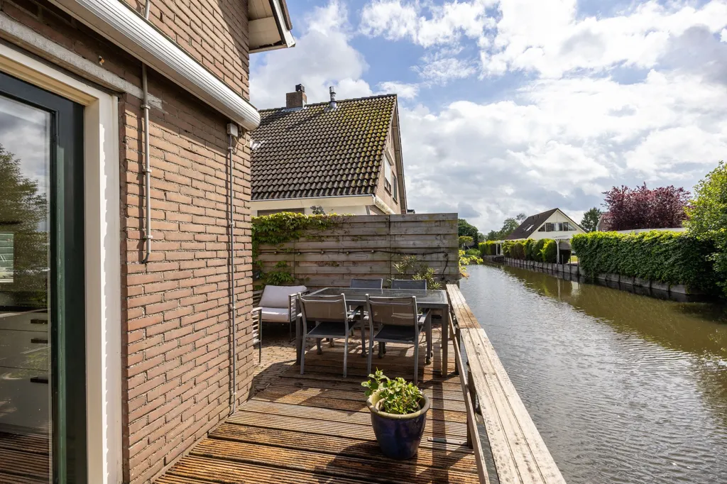 Terraza - Waterfront House with Terrace in ’s-Graveland