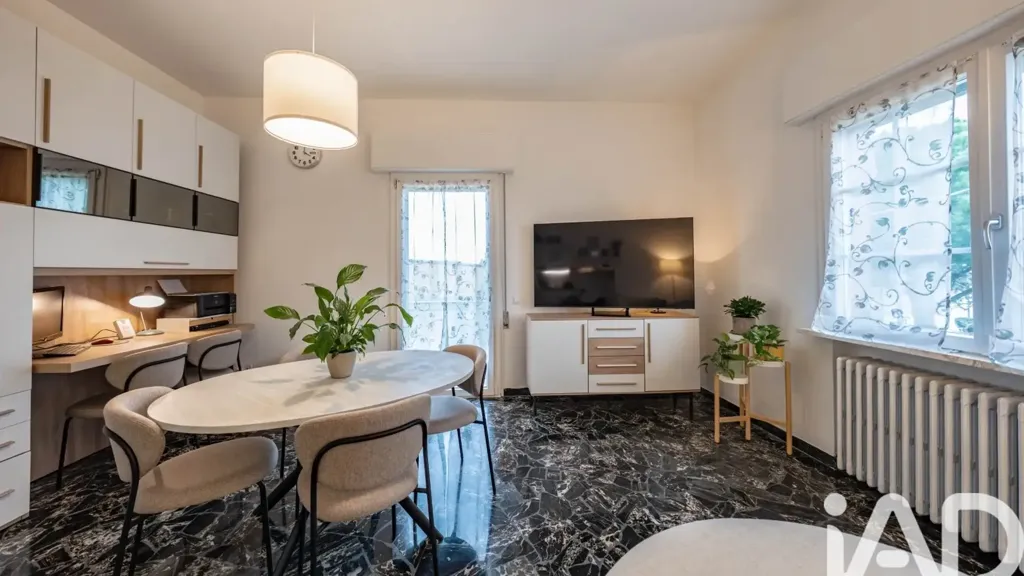 Sala da pranzo - Spacious Apartment with Balcony in Tresignana