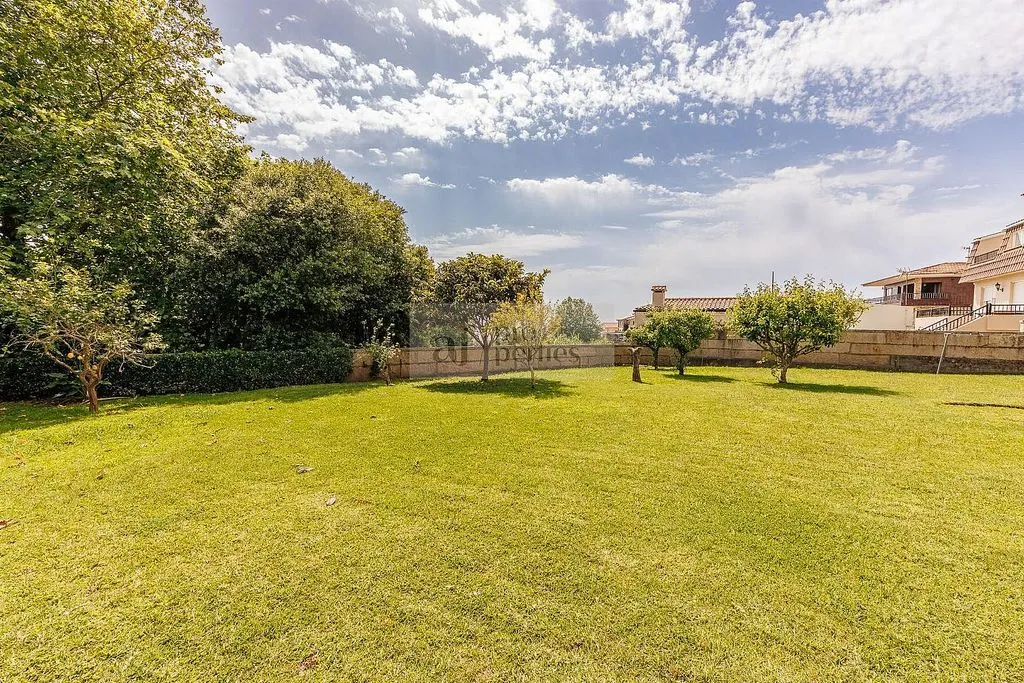 Garden - Chalet with Terrace and Sea View in Nigrán