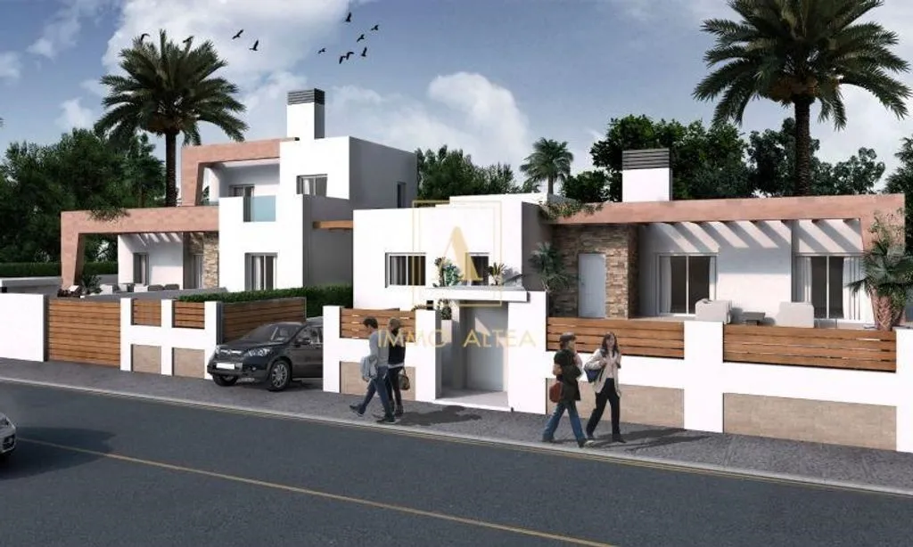 New Villa with Private Pool in Los Altos