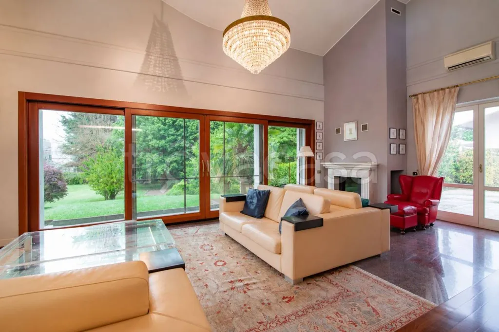 Elutuba - Luxury Villa with Private Park in Cornegliano Laudense