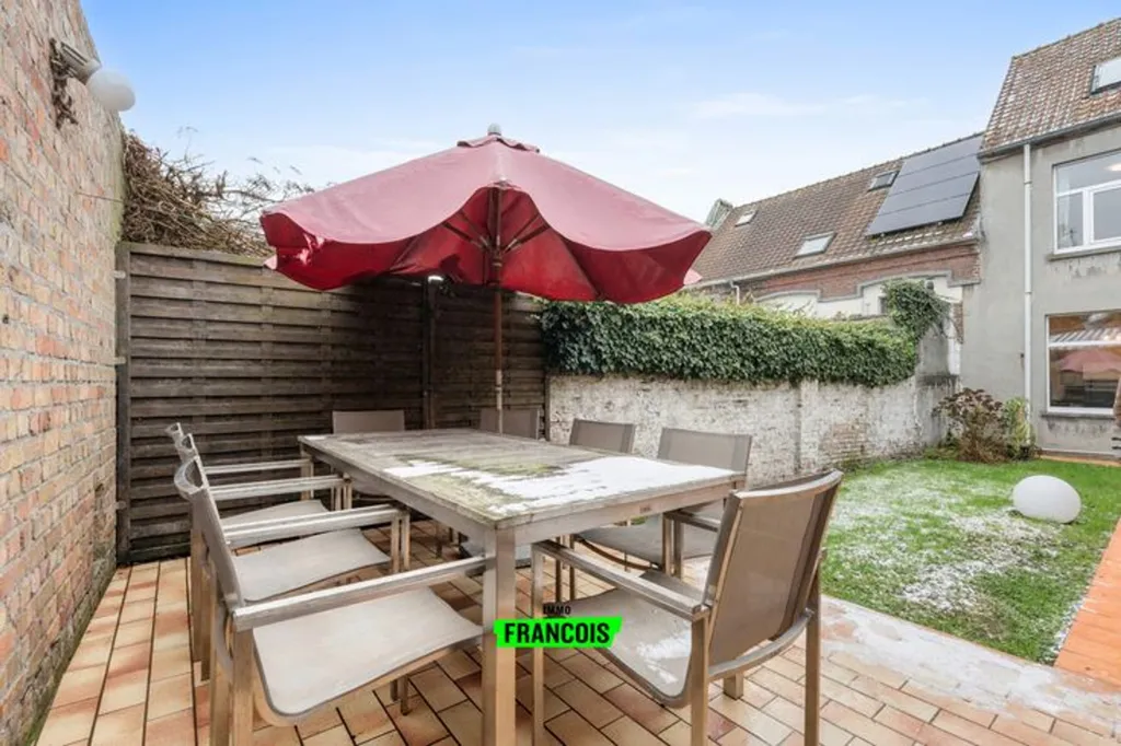 Terrasse - Maison à Rénover avec Caractère à Gistel