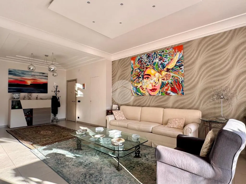 Soggiorno - Luxury Flat with Balcony in Naples
