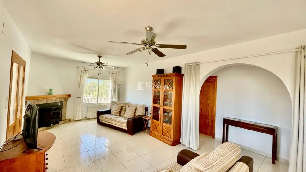 Séjour - Luxury Villa with Mountain Views in Jalón